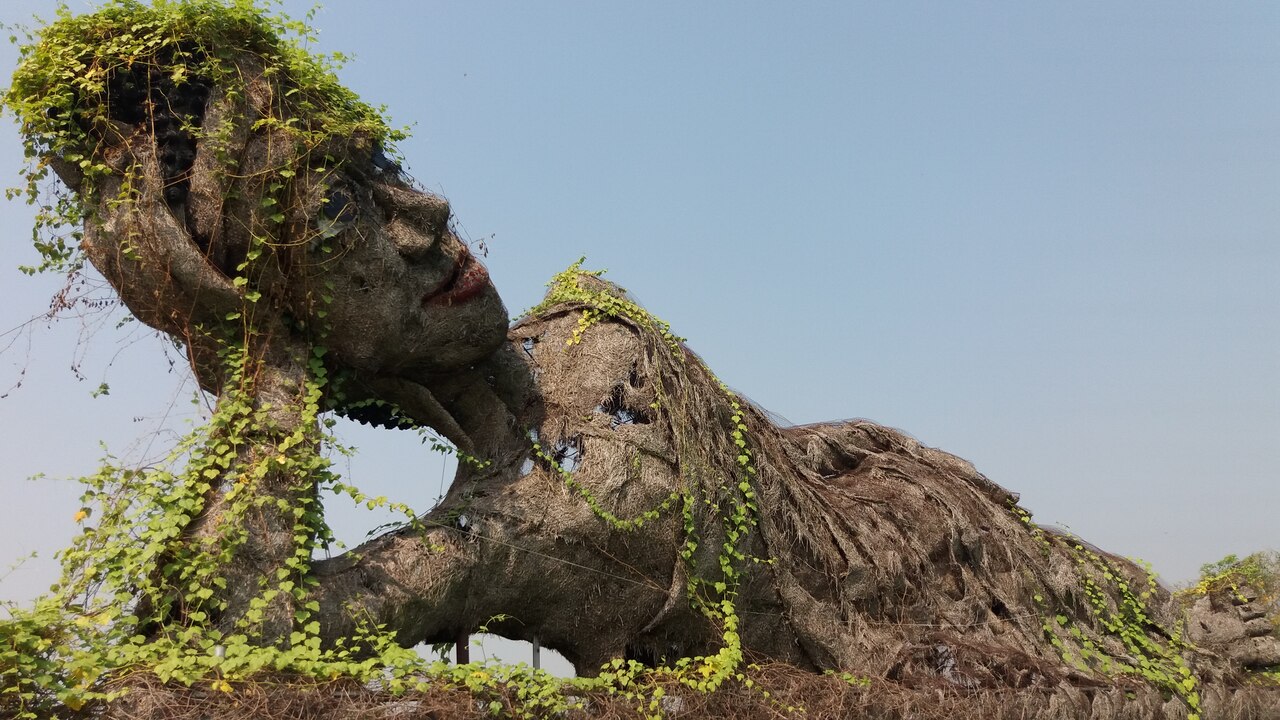Wat Pa Phra Chao Uthumphon - green Buddha statue, photo: Daniel Karwicki