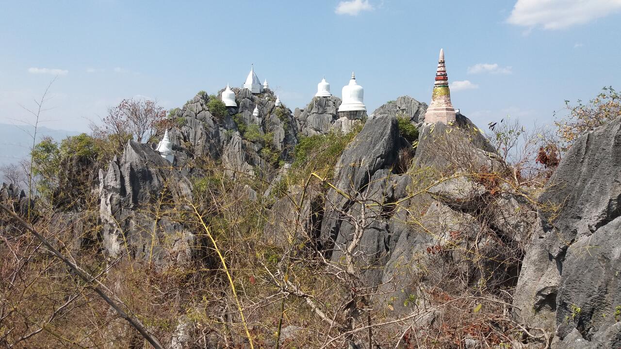 Wat Chaloem Phra Kiat – a unique temple in Lampang Province