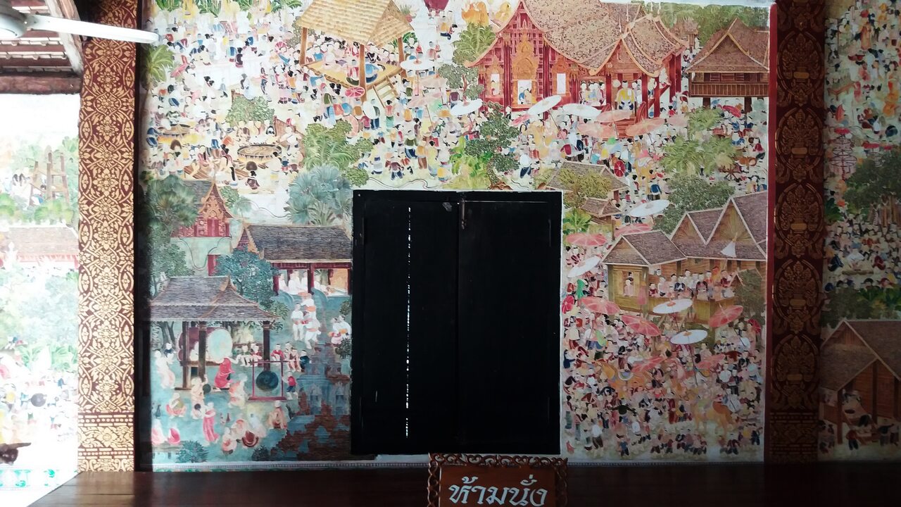 Wat Pratu Pong in Lampang - Paintings on the Wall, photo: Daniel Karwicki