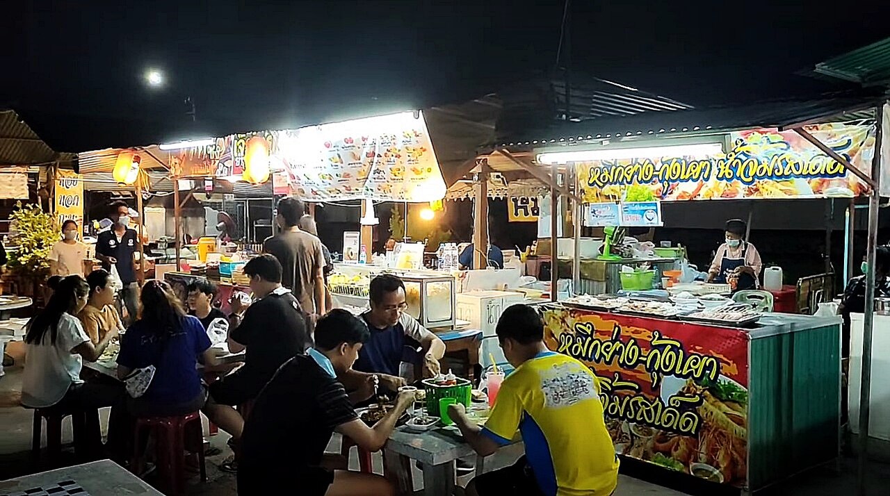 Lampang Night Market at the railway station