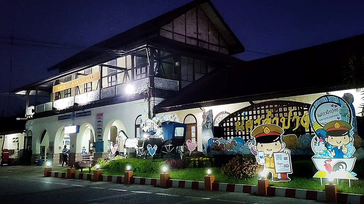 Lampang Night Market at the railway station