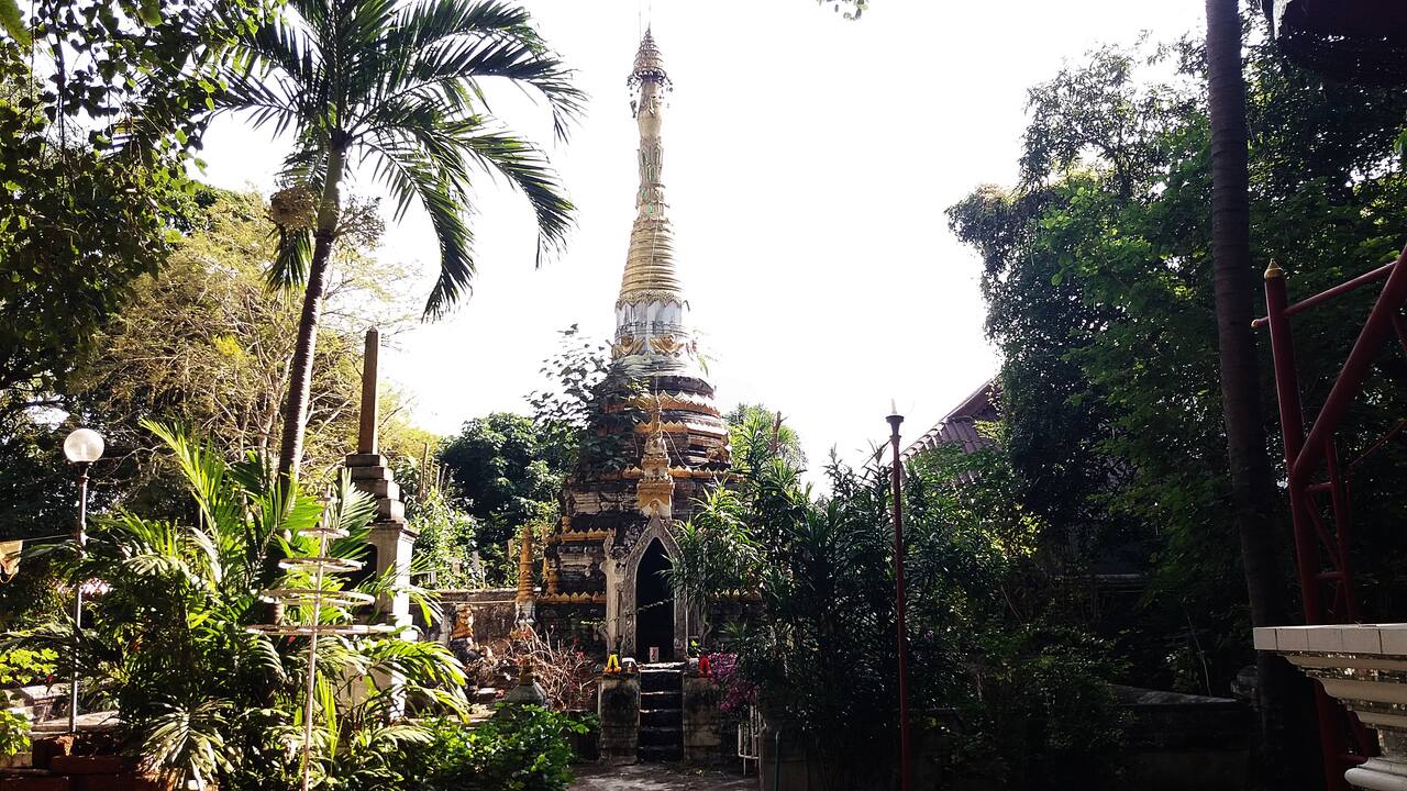 Wat Si Rongmuang - Chedi, photo: Daniel Karwicki