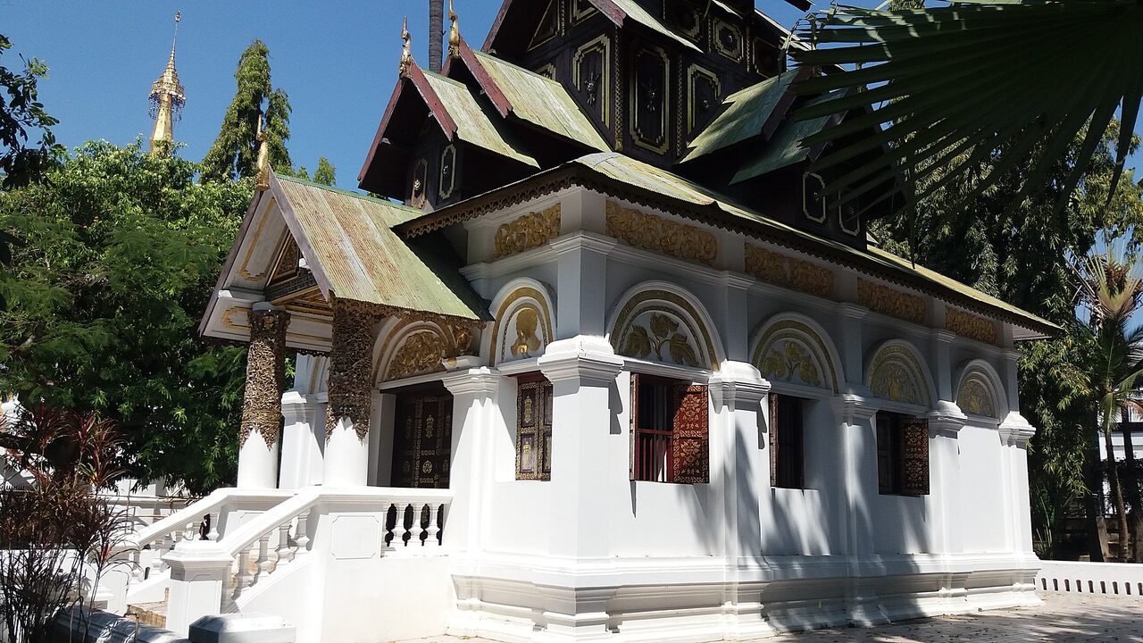 Wat Pa Fang in Lampang - Ubosot, photo: Daniel Karwicki