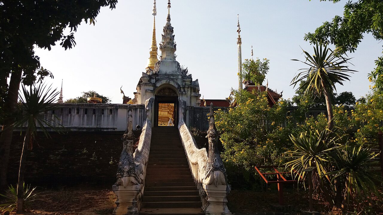 Wat Pong Sanuk in Lampang - photo: Daniel Karwicki